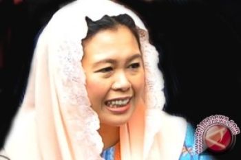 Yenny Wahid ajak masyarakat pelajari capres-cawapres saling menghormati