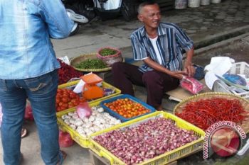 Harga bawang di Palembang masih tinggi 