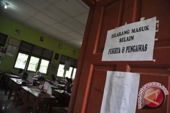 "Jalan tengah" untuk kisruh UN 2013