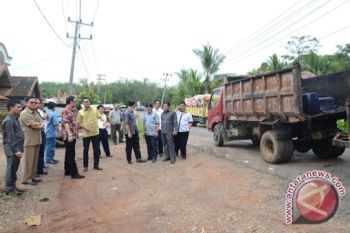 Komisi IV DPRD Sumsel tinjau kondisi jalan Muba 