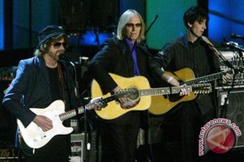 Band Inggris ELO luncurkan album baru di hari jadi ke-40