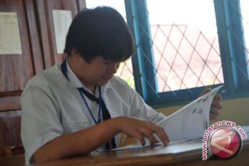 UN SMP Luar Biasa  tanpa tambahan waktu