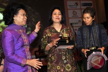 Lima Perempuan Pemimpin BUMN Terima Anugerah Kartini