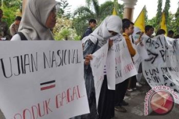 Silakan KPK dan BPKP Menginvestigasi Pelaksanaan UN 2013