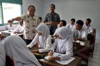 2.950 Dosen di Jateng Dikerahkan Awasi Ujian Nasional