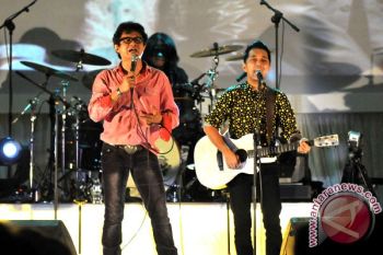 Aksi Band JavaJive