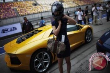 Saat 350 Lamborghini Konvoi