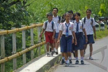 Laos Belajar Pengelolaan BOS di Magelang