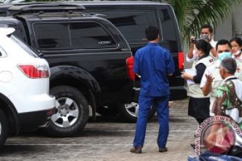 KPK Sita Mobil dan Geledah Kantor PKS