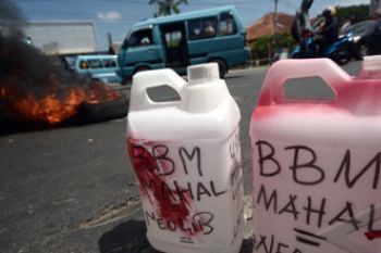 TOLAK KENAIKAN BBM