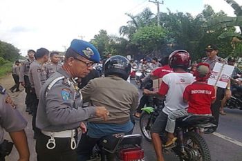 PETANI TURUN KE JALAN
