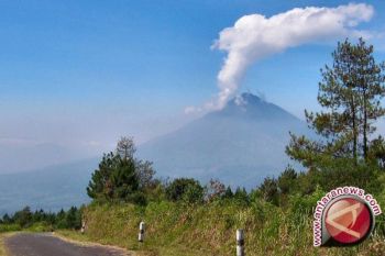 Status Gunung Papandayan Garut naik menjadi "siaga" 