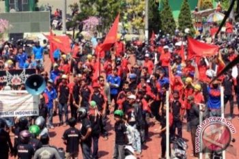 UMP Sulteng 2014 Alami Kenaikan 25 Persen