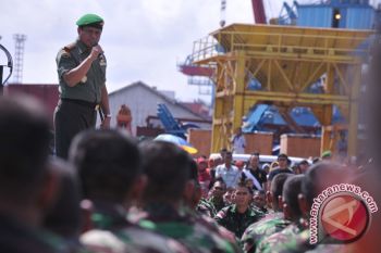 Pelepasan Yonif 141 AYJP ke perbatasan diwarnai haru