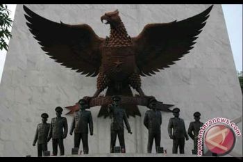 Nani Nurrachman Sutojo: Sejarah Tragedi 1965 sepihak