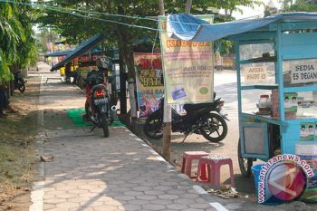 Satpol PP Barsel Tertibkan PKL Dikawasan Plaza Beringin 