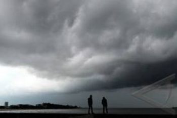 Penerbangan di BIM Terganggu Akibat Cuaca Buruk