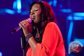  Candice Glover juara American Idol
