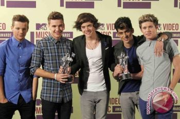 One Direction bocorkan album baru "Edgy"