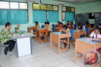 Ratusan Siswa SD Ikuti Kompetisi Kompetensi MIPA
