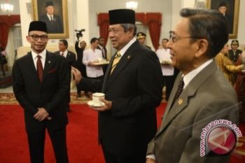 Pemberlakuan kenaikan harga BBM tunggu administrasi selesai