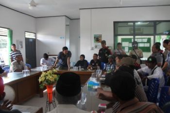 Tuntutan Tidak Dikabulkan, Masyarakat Manggopoh Duduki PT Kamu