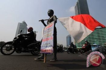 Enam Warga Bandung Jalan Kaki Temui SBY