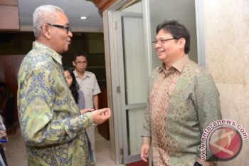 Serahkan LKPJ