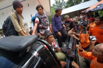 Evakuasi Rombongan DPRD Solok dari Tiga Titik