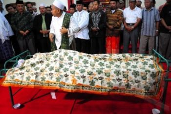 BUPAI TEGAL MENINGGAL