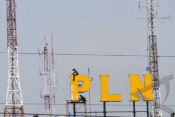 PLN Perbaiki Jaringan Sutet yang Putus