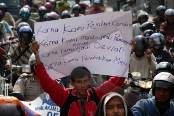Ratusan GTT Temanggung Tuntut Jadi PNS