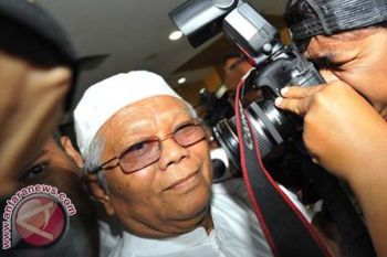 Foto Aksa Mahmud dan Fathanah