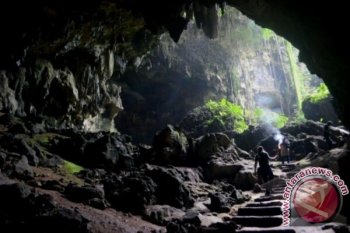 Obyek Wisata Goa Mampu