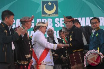 Terima Gelar