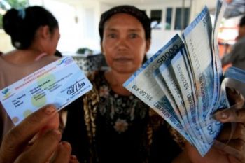 PMII Unjuk Rasa Tolak BLSM