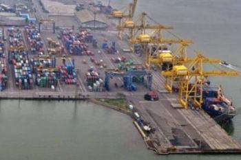 Awak Angkutan Pelabuhan Mogok Kerja Protes Pelindo