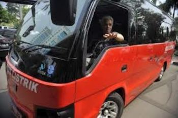 Jika Bus Listrik Masuk Kampus, UNS Batasi Kendaraan