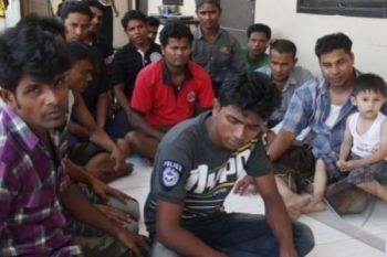 Basarnas Upaya Evakuasi Puluhan Imigran Gelap
