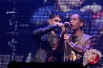 Jokowi Konser Bareng Arkarna