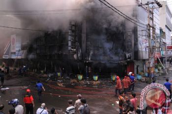Belasan Ruko di Pasar Baturaja nyaris terbakar