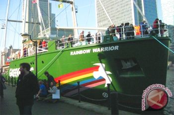  Presiden ajak cucu kunjungi Rainbow Warrior