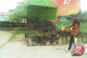 Polresta selidiki pembakaran tower panjat tebing Unsri 