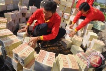 Limbah Uang Untuk Bahan Seni