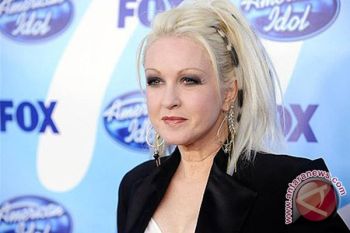 Cyndi Lauper peroleh Tony Award dalam persaingan "Kinky Boots"
