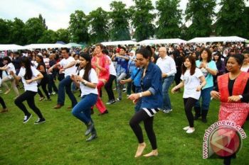 33 Peserta Ikuti Lomba Poco-Poco Disdikpora