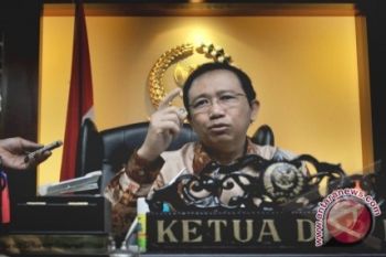 Marzuki Alie: pemerataan guru belum terlaksana 