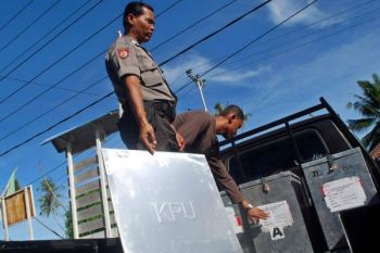 KPU Padangpanjang Distribusikan Logistik Pada H-3
