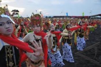 2.000 Siswa Penari Bandarlampung Pecahkan Rekor MURI