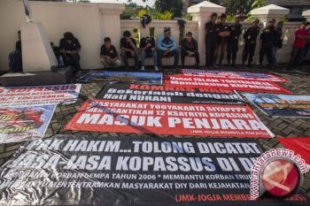 Sidang perdana kasus Cebongan dipadati pengunjung 